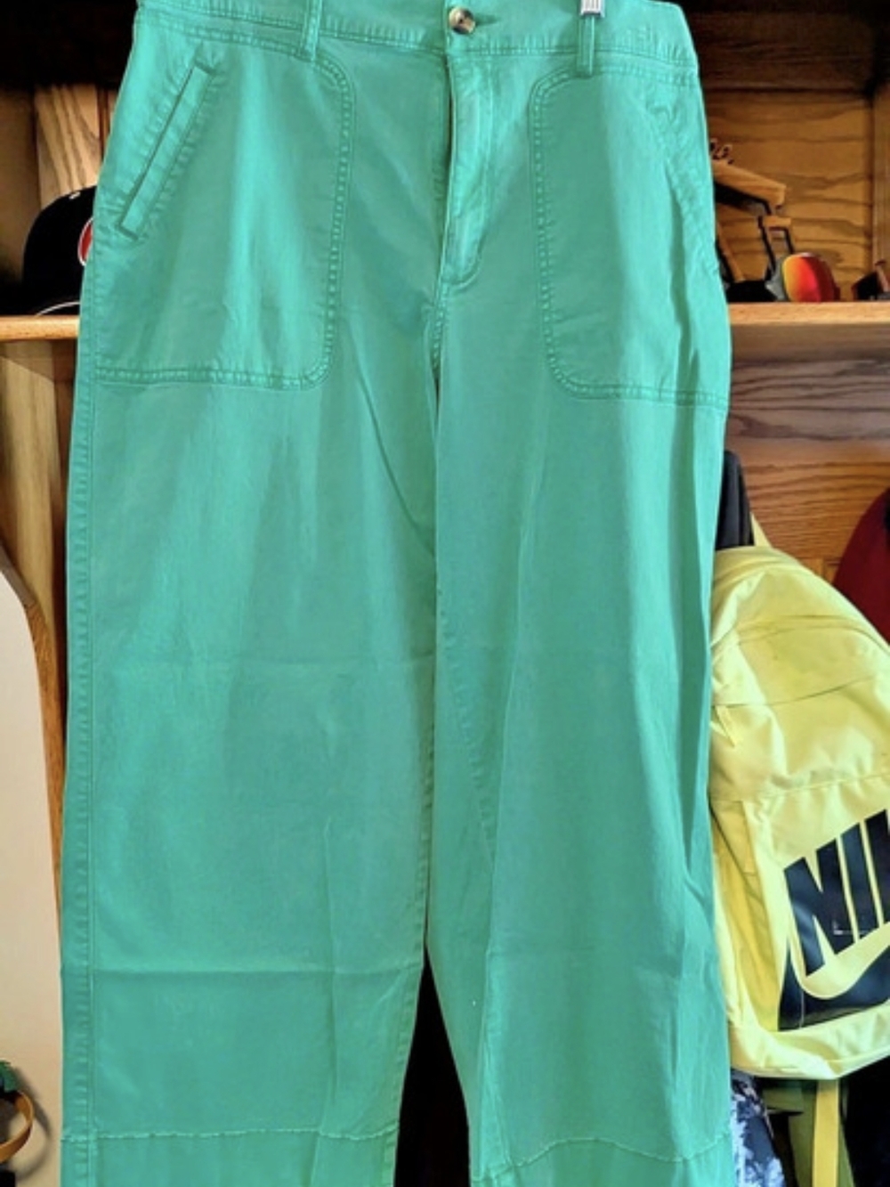 SONOMA Bermuda Shorts in Green Size Large Like New